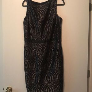 Gold/black fully lined dress!